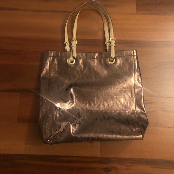 Michael Kors Handbags - Michael Kors Tote
